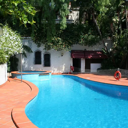 Bobby Executive Hotel 3*