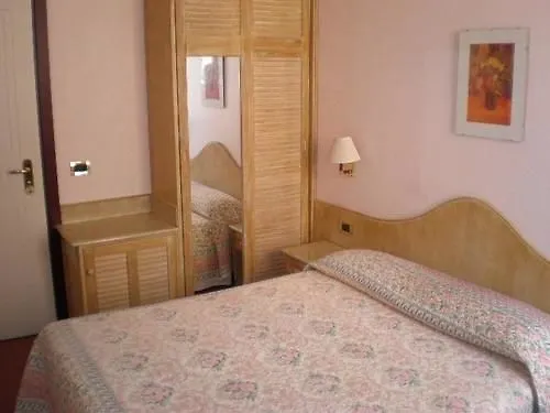 Bobby Executive Hotel 3*