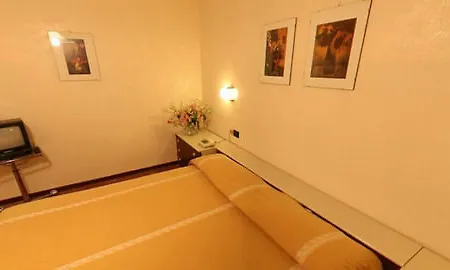 Szálloda Bobby Executive 3*