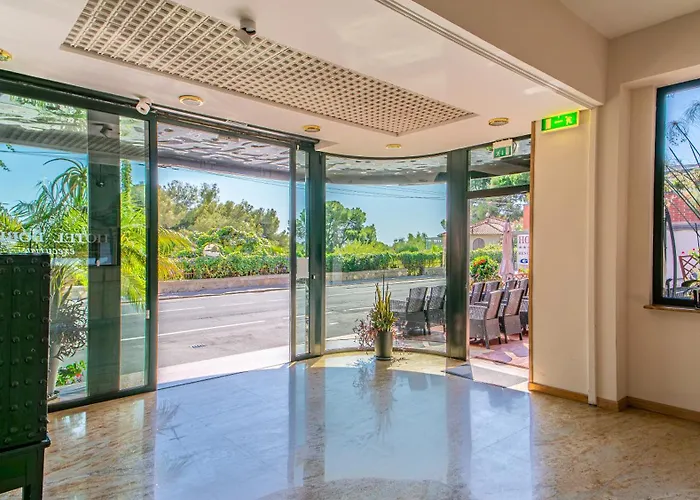 Bobby Executive ホテル 3*